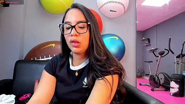 Aluna2  online show from June 24, 12:15 pm