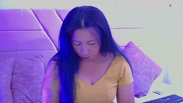 Scarlett Divine online show from May 9, 2:22 pm