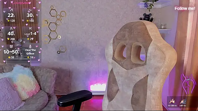 mia smoke  online show from May 23, 1:37 pm
