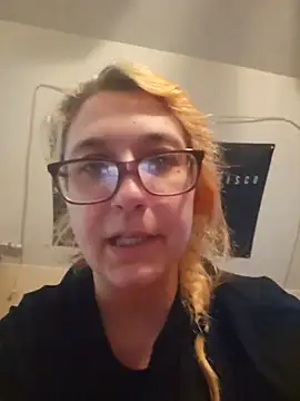 Thatonebinch online show from May 9, 8:03 pm