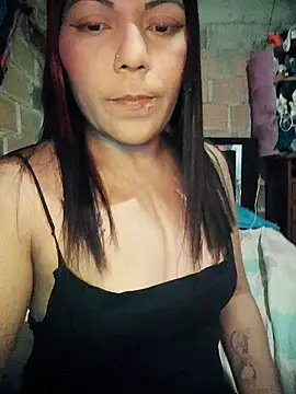 divafina online show from May 10, 8:14 pm