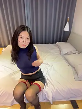 WenYi8869 online show from May 12, 12:13 pm