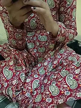 Snapshot of Seema_yadav01 chatting on July 1, 5:20 am Seema yadav01 online show from July 1, 5:20 am