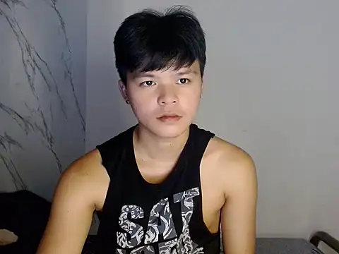 yourhotasiandoms online show from August 6, 1:18 am