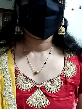 Snapshot of wow_vasavi chatting on July 8, 6:12 pm wow vasavi online show from July 8, 6:12 pm