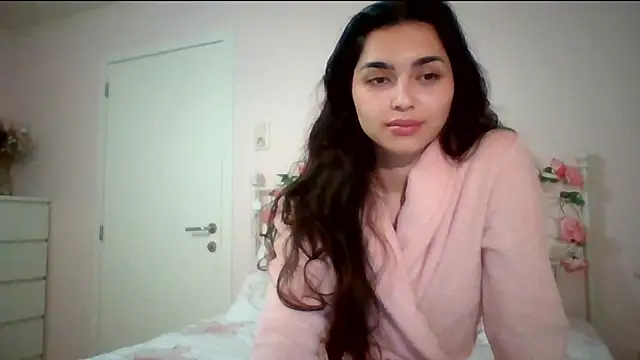 yourbella37 online show from May 10, 7:41 pm