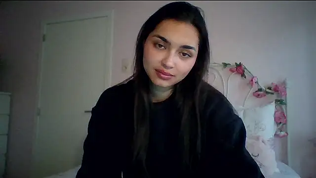 yourbella37 online show from May 14, 6:58 pm