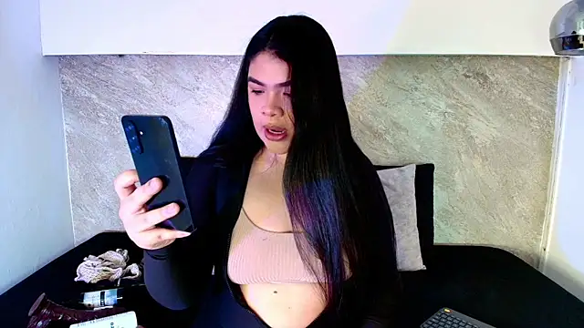 Emma  becket1 online show from May 13, 1:36 am