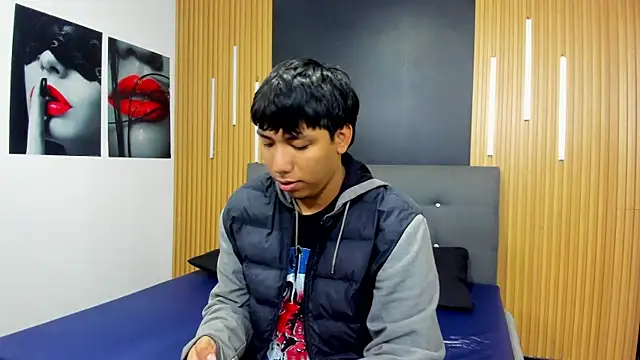 jhoan evanss online show from July 8, 4:28 am