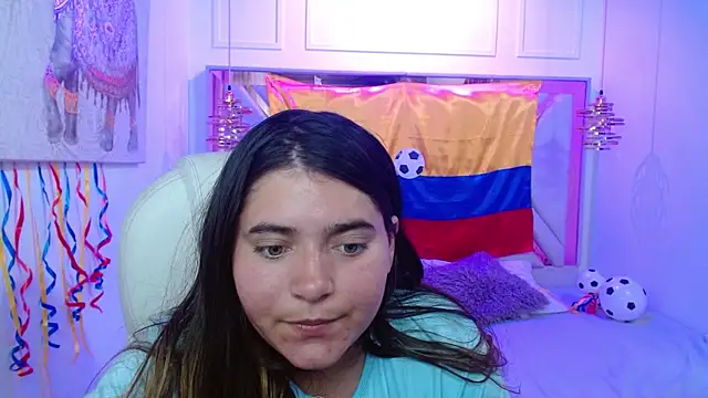 Snapshot of Laurha_ chatting on July 1, 7:35 pm Laurha online show from July 1, 7:35 pm