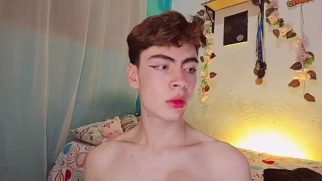 Snapshot of _peachyboy chatting on May 22, 3:46 am peachyboy online show from May 22, 3:46 am