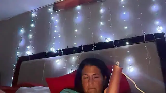 Snapshot of cum2medaddy2 chatting on June 11, 9:13 pm cum2medaddy2 online show from June 11, 9:13 pm