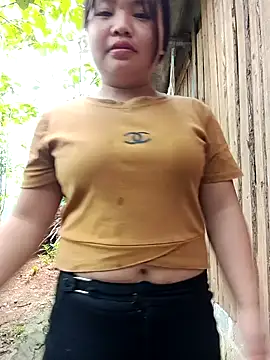 Lily Henry online show from May 21, 3:02 am