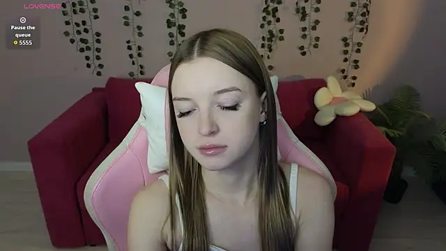 Eva Th0mpson online show from July 8, 12:59 am
