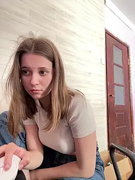 Blossom Emily online show from May 6, 7:13 am