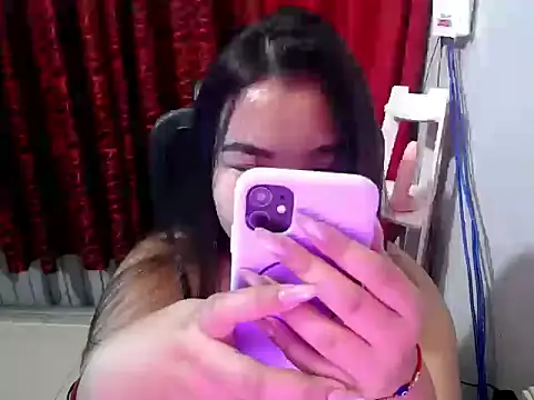 hotchickgirl online show from June 29, 8:09 am