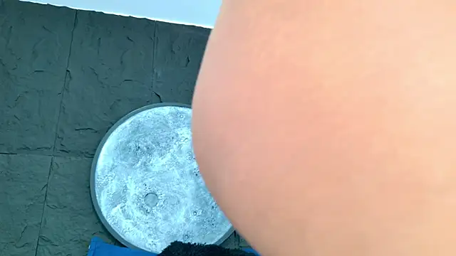 JessiBannkss online show from July 2, 12:33 pm