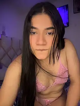 Snapshot of jessiecraffx chatting on May 9, 1:00 am jessiecraffx online show from May 9, 1:00 am