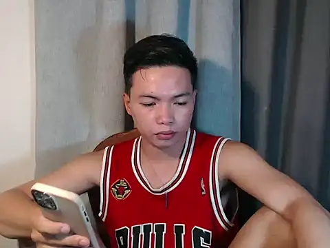 Snapshot of hot_asian02 chatting on May 17, 1:36 am hot asian02 online show from May 17, 1:36 am