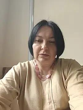 Snapshot of EmmaEmmy40 chatting on June 6, 9:58 am EmmaEmmy40 online show from June 6, 9:58 am