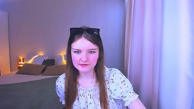 LookEva online show from June 13, 11:19 am