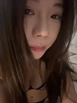 liuliu-x online show from May 13, 2:14 pm