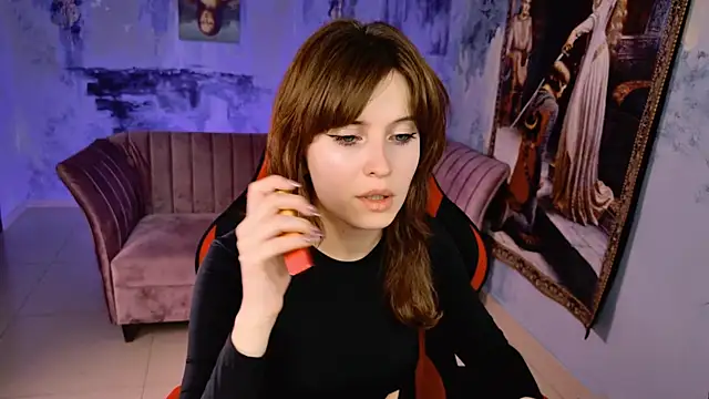 Snapshot of LolaDominara chatting on June 25, 9:36 am LolaDominara online show from June 25, 9:36 am