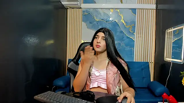 Snapshot of Gaby_Gil_ chatting on June 8, 1:44 pm Gaby Gil online show from June 8, 1:44 pm
