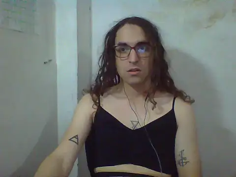 LaCuerva online show from May 28, 5:32 pm