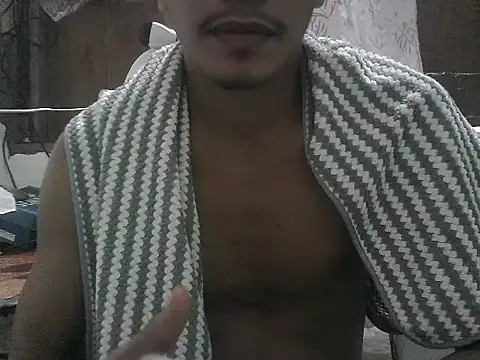 Snapshot of Daddyyum_12 chatting on May 19, 5:41 pm Daddyyum 12 online show from May 19, 5:41 pm