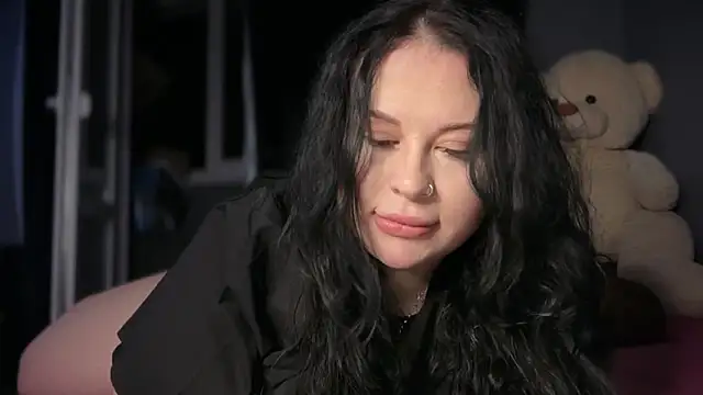 Sofi  Si online show from May 7, 7:41 pm