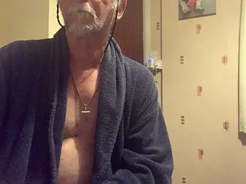 Snapshot of Moonraker64 chatting on June 12, 4:11 am Moonraker64 online show from June 12, 4:11 am