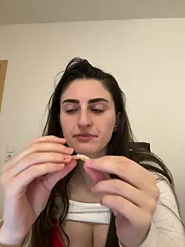 Snapshot of OliviaBaby- chatting on July 4, 7:31 pm OliviaBaby- online show from July 4, 7:31 pm