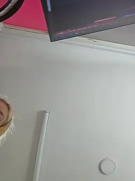 Snapshot of noah_ec chatting on May 19, 6:58 pm noah ec online show from May 19, 6:58 pm