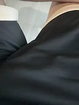 roansbsjqiwn online show from May 28, 2:03 pm