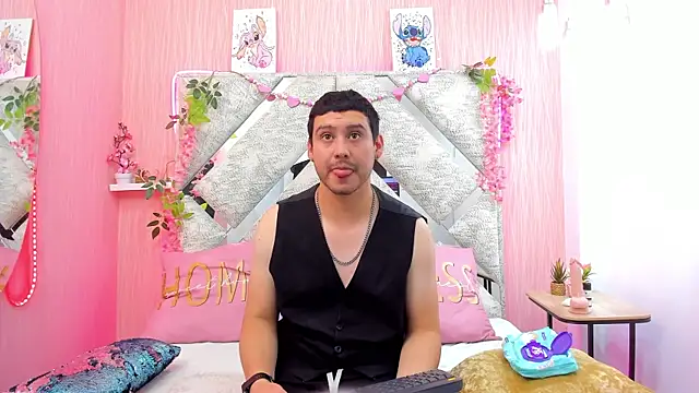 Kalix Taylor online show from May 17, 4:58 pm