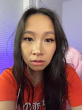 petiteTai online show from May 12, 3:25 am