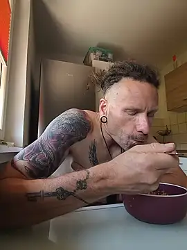 Tattooangel4172 online show from June 19, 9:57 am