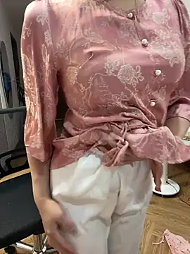 Snapshot of cherry_by chatting on May 8, 2:11 pm cherry by online show from May 8, 2:11 pm