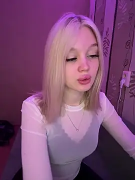 Snapshot of Velvet_Doll_ chatting on June 3, 4:26 am Velvet Doll online show from June 3, 4:26 am
