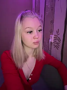 Snapshot of Velvet_Doll_ chatting on June 8, 4:35 am Velvet Doll online show from June 8, 4:35 am
