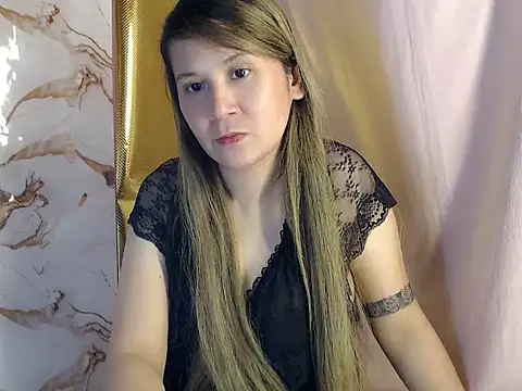 Cafe Lolla143 online show from May 9, 1:33 am