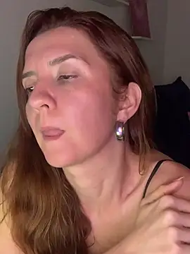 therealgingerr online show from May 10, 6:18 am