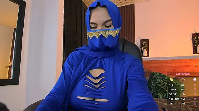 Snapshot of Saida__ chatting on May 8, 2:55 pm Saida online show from May 8, 2:55 pm