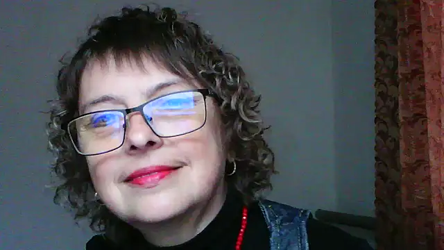 Snapshot of ElizabethGorden chatting on June 3, 1:03 pm ElizabethGorden online show from June 3, 1:03 pm