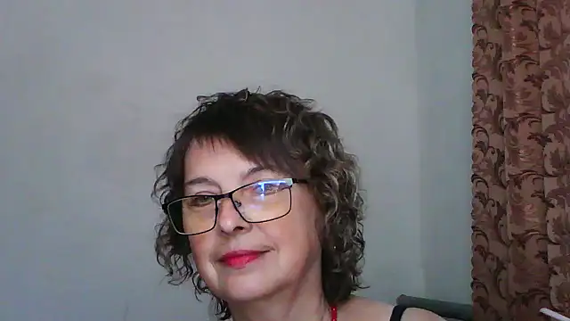 Snapshot of ElizabethGorden chatting on June 10, 10:47 am ElizabethGorden online show from June 10, 10:47 am