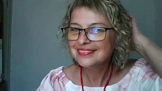 Snapshot of ElizabethGorden chatting on June 25, 11:48 am ElizabethGorden online show from June 25, 11:48 am