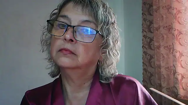 Snapshot of ElizabethGorden chatting on August 2, 5:50 am ElizabethGorden online show from August 2, 5:50 am