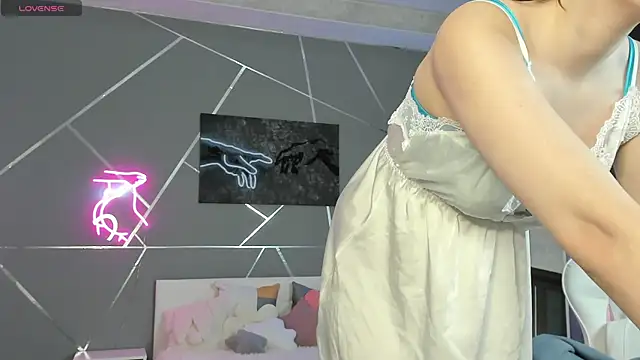 vanila girl online show from May 13, 8:01 am