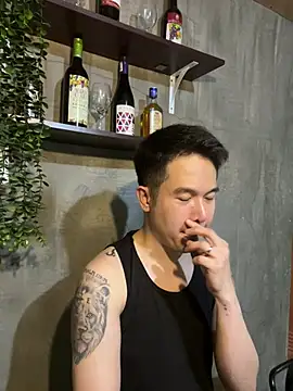 xanderalex13 online show from May 13, 5:27 am